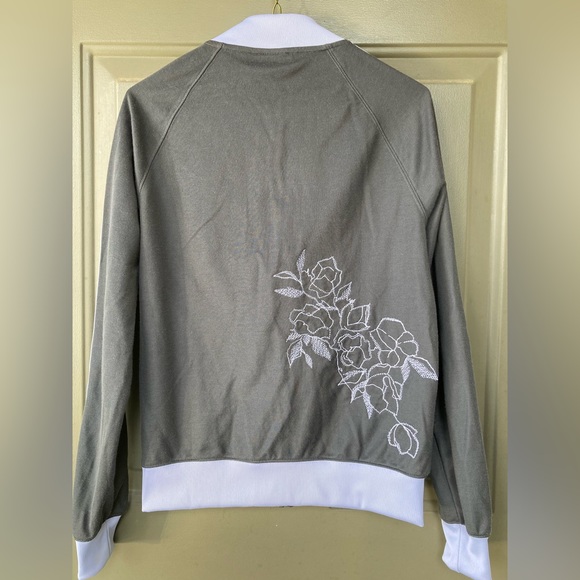 Adidas Zip up Embroidery track jacket XSmall Women's - Picture 2 of 7